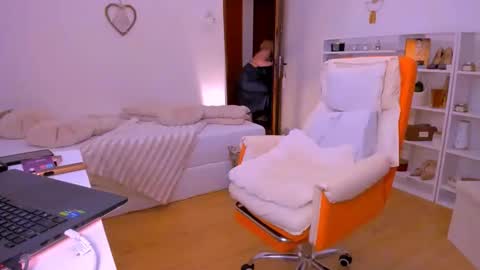 PleasureWitch online show from May 2026 08:15:01 PM