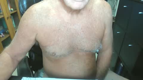 Snapshot of pleeeezeher chatting on December 2025 05:42:02 PM pleeeezeher online show from December 2025 05:42:02 PM