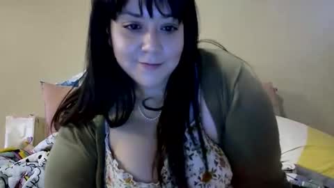 Snapshot of plumpbunny91 chatting on May 2026 12:08:01 AM Plump Bunny online show from May 2026 12:08:01 AM