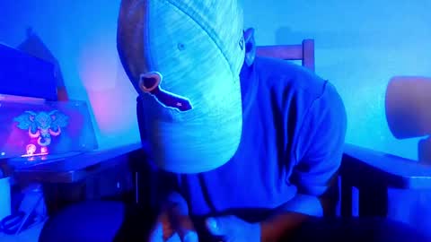 StraightPlush online show from May 2026 01:03:01 AM