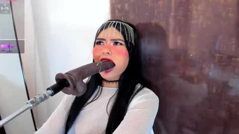 pocahontas_lantina online show from February 2026 03:44:02 AM