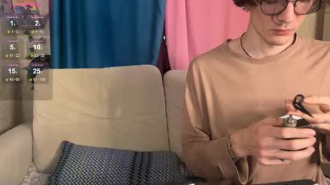 Snapshot of pocket_lovers chatting on December 2025 02:54:02 AM Cute Sofia and Handsome Richy online show from December 2025 02:54:02 AM