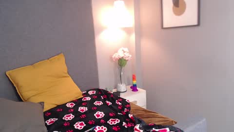  Luna  online show from January 2025 07:45:01 PM