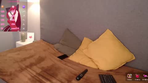  Luna  online show from March 2025 03:52:01 PM