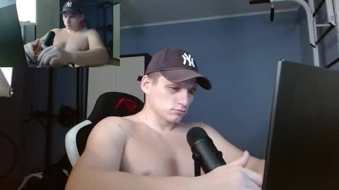 Snapshot of poliglotjoe2 chatting on January 2026 03:03:01 PM Poliglotjoe2 online show from January 2026 03:03:01 PM