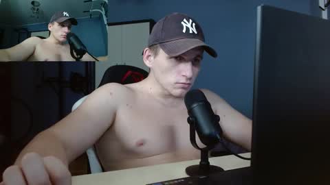 Snapshot of poliglotjoe2 chatting on January 2026 01:07:02 AM Poliglotjoe2 online show from January 2026 01:07:02 AM