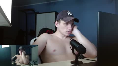 Snapshot of poliglotjoe2 chatting on January 2026 12:03:01 AM Poliglotjoe2 online show from January 2026 12:03:01 AM