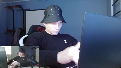 Snapshot of poliglotjoe2 chatting on February 2026 11:46:02 AM Poliglotjoe2 online show from February 2026 11:46:02 AM