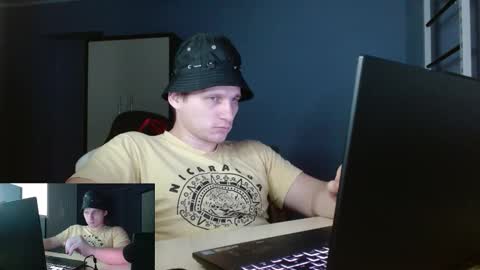 Snapshot of poliglotjoe2 chatting on February 2026 04:34:02 PM Poliglotjoe2 online show from February 2026 04:34:02 PM