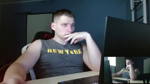 Snapshot of poliglotjoe2 chatting on February 2026 07:21:02 PM Poliglotjoe2 online show from February 2026 07:21:02 PM