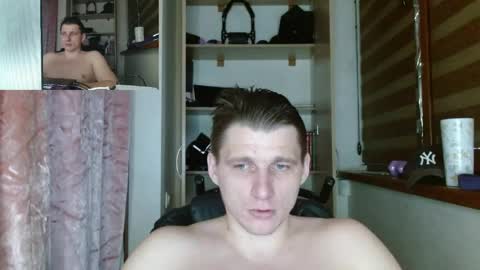 Poliglotjoe2 online show from May 2026 02:14:01 PM