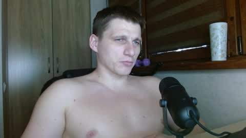 Poliglotjoe2 online show from May 2026 04:40:02 AM