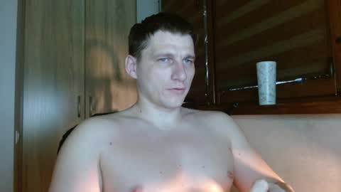 Poliglotjoe2 online show from May 2026 04:46:01 PM