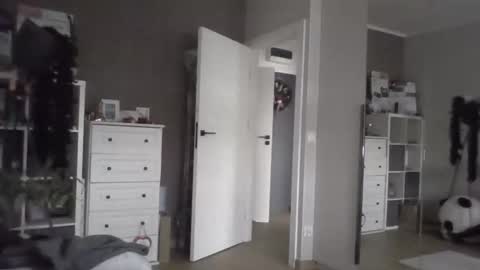 Snapshot of polish2000 chatting on December 2025 10:43:01 AM Polish Boy online show from December 2025 10:43:01 AM