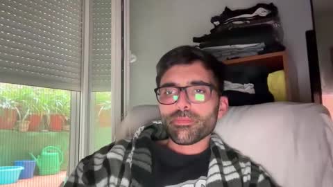 pollabeta online show from October 2025 12:28:02 PM