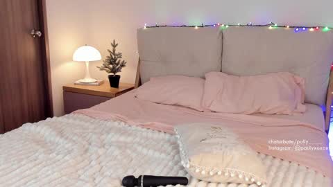 Snapshot of polly_____ chatting on December 2024 01:37:02 AM Polly online show from December 2024 01:37:02 AM