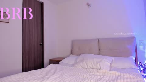 Snapshot of polly_____ chatting on December 2025 09:42:01 PM Polly online show from December 2025 09:42:01 PM