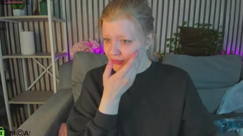 Polly online show from May 2026 01:00:01 AM
