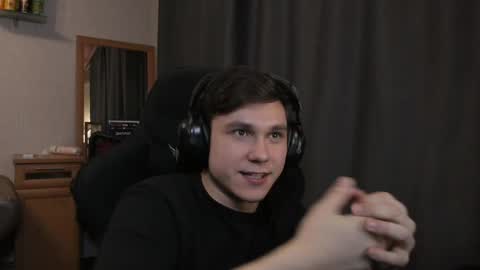 Snapshot of polly_candyy chatting on April 2026 09:02:01 PM polly_candyy online show from April 2026 09:02:01 PM