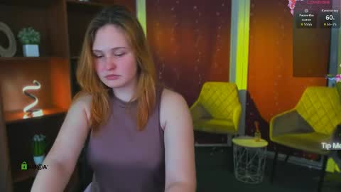 polly_cute1 online show from April 2026 07:31:01 PM