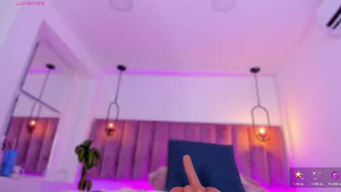 POLLY online show from May 2026 10:32:02 AM