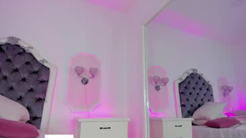 Carolina online show from February 2025 04:42:02 AM