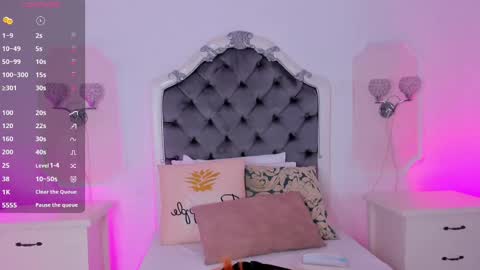 Carolina online show from September 2025 03:41:01 AM