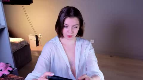  Your Polly  follow me  online show from February 2026 08:51:02 PM