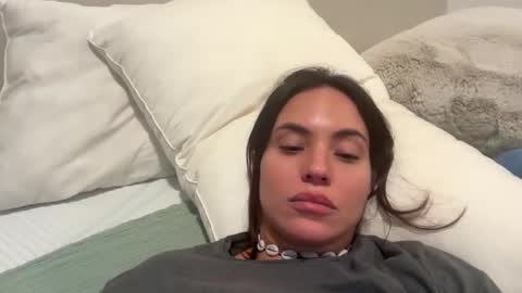 Snapshot of pollyyypocket chatting on November 2025 05:46:01 AM Polly Pocket online show from November 2025 05:46:01 AM