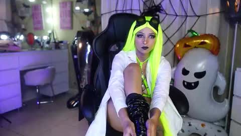  - Help me Reach 100 thumbs up  online show from October 2025 12:46:02 AM