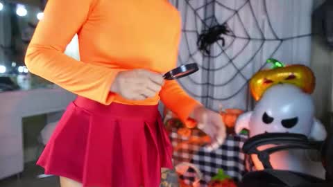  - Help me Reach 100 thumbs up  online show from October 2025 11:28:02 PM