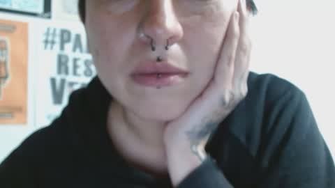 Snapshot of poly_mer chatting on November 2025 03:50:01 AM Poly online show from November 2025 03:50:01 AM