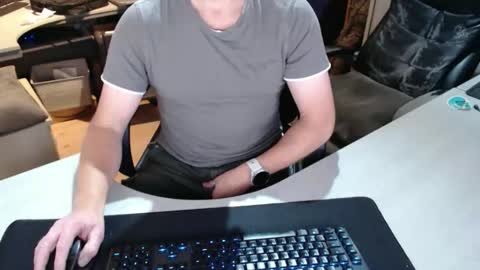 Snapshot of poodledude chatting on October 2025 05:33:01 PM Dave online show from October 2025 05:33:01 PM