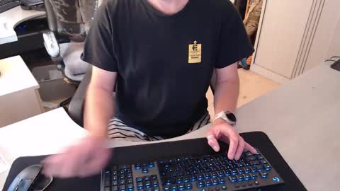 Snapshot of poodledude chatting on October 2025 08:40:02 AM Dave online show from October 2025 08:40:02 AM