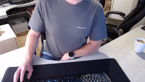 Snapshot of poodledude chatting on November 2025 08:37:02 AM Dave online show from November 2025 08:37:02 AM