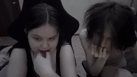 Snapshot of popoul_couple chatting on January 2026 01:05:01 PM popoul_couple online show from January 2026 01:05:01 PM