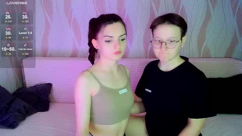 Ana and Tati online show from October 2025 08:06:02 PM