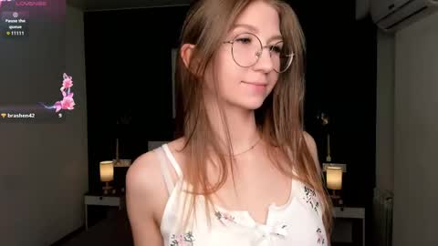 Elizabeth online show from September 2025 07:02:02 PM