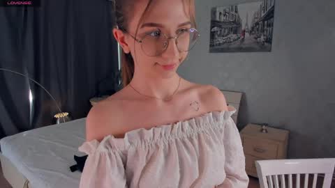Snapshot of portia_bubbles chatting on April 2026 01:41:02 PM Elizabeth online show from April 2026 01:41:02 PM