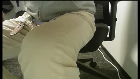 Snapshot of poundtownusa2016 chatting on November 2025 05:12:02 PM ConchilDog online show from November 2025 05:12:02 PM