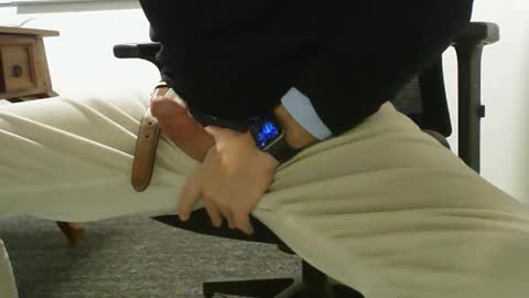 Snapshot of poundtownusa2016 chatting on December 2025 11:01:02 PM ConchilDog online show from December 2025 11:01:02 PM