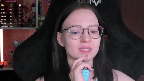 Robyn online show from April 2026 04:40:02 PM