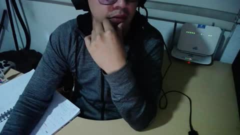 Snapshot of powerfulzeus2 chatting on September 2025 01:17:01 AM powerfulzeus2 online show from September 2025 01:17:01 AM