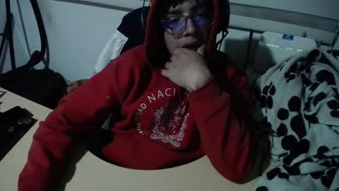 Snapshot of powerfulzeus2 chatting on September 2025 01:17:01 AM powerfulzeus2 online show from September 2025 01:17:01 AM