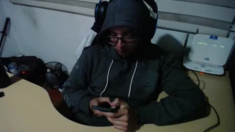 Snapshot of powerfulzeus2 chatting on September 2025 03:10:02 AM powerfulzeus2 online show from September 2025 03:10:02 AM