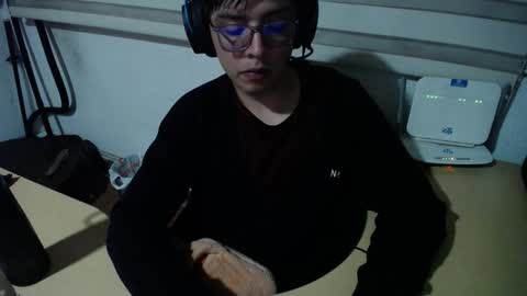 Snapshot of powerfulzeus2 chatting on October 2025 02:33:01 AM powerfulzeus2 online show from October 2025 02:33:01 AM