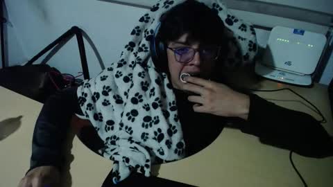 Snapshot of powerfulzeus2 chatting on October 2025 02:58:02 AM powerfulzeus2 online show from October 2025 02:58:02 AM