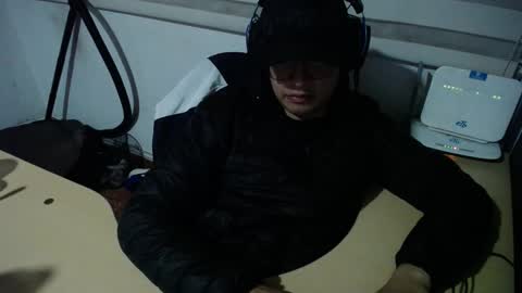 Snapshot of powerfulzeus2 chatting on November 2025 02:55:02 AM powerfulzeus2 online show from November 2025 02:55:02 AM