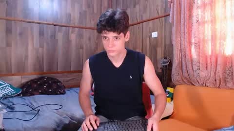 Snapshot of powertwinky chatting on December 2024 09:33:01 PM chris independent online show from December 2024 09:33:01 PM