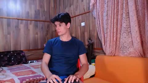 Snapshot of powertwinky chatting on January 2025 11:52:02 PM chris independent online show from January 2025 11:52:02 PM